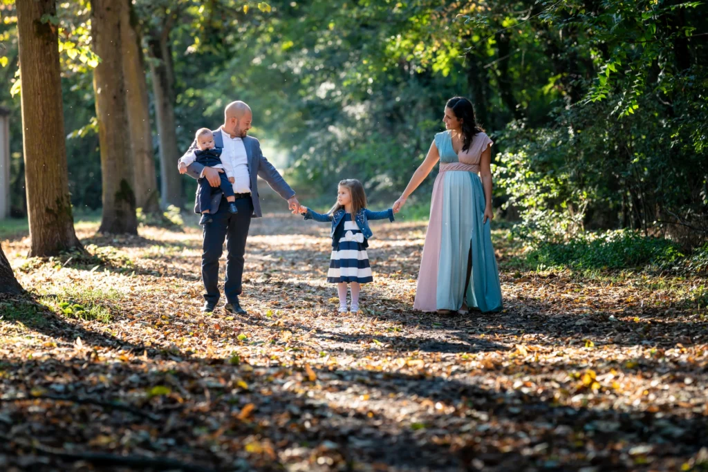 Famiglia all’aperto nel pomeriggio